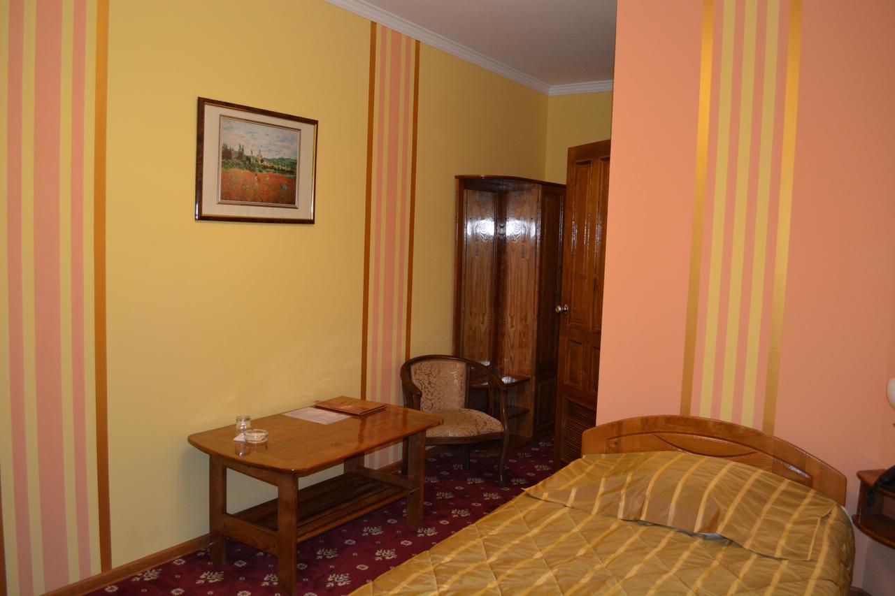 Hotel Papillon Taszkent Zewnętrze zdjęcie